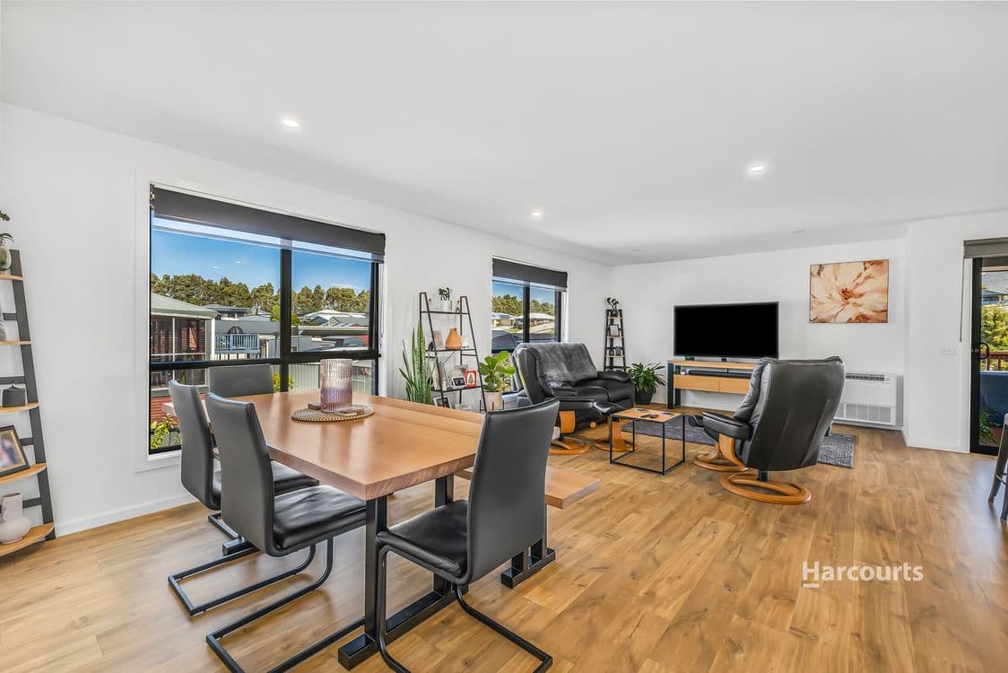 8 Bowman Drive, PENGUIN, TAS 7316, Penguin - Thumbnail 7