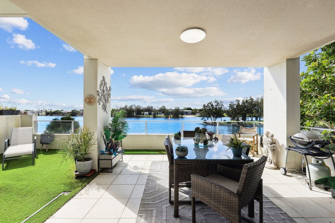 2/1 Lakefront Crescent, Varsity Lakes, QLD 4227, Varsity Lakes - Thumbnail 3