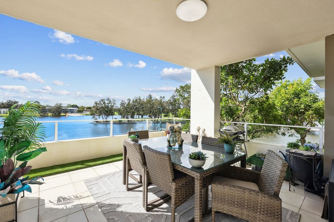 2/1 Lakefront Crescent, Varsity Lakes, QLD 4227, Varsity Lakes - Thumbnail 4