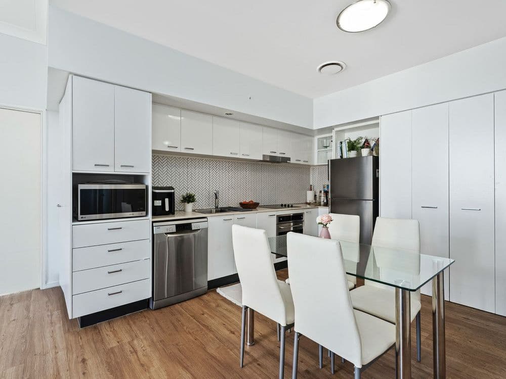 2111/23 Ferny Avenue, Surfers Paradise, QLD 4217, Surfers Paradise - Thumbnail 2