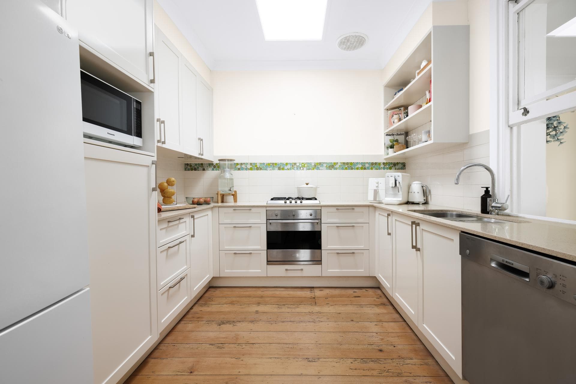 7 Stanley Street, Queens Park, Queens Park - Thumbnail 2