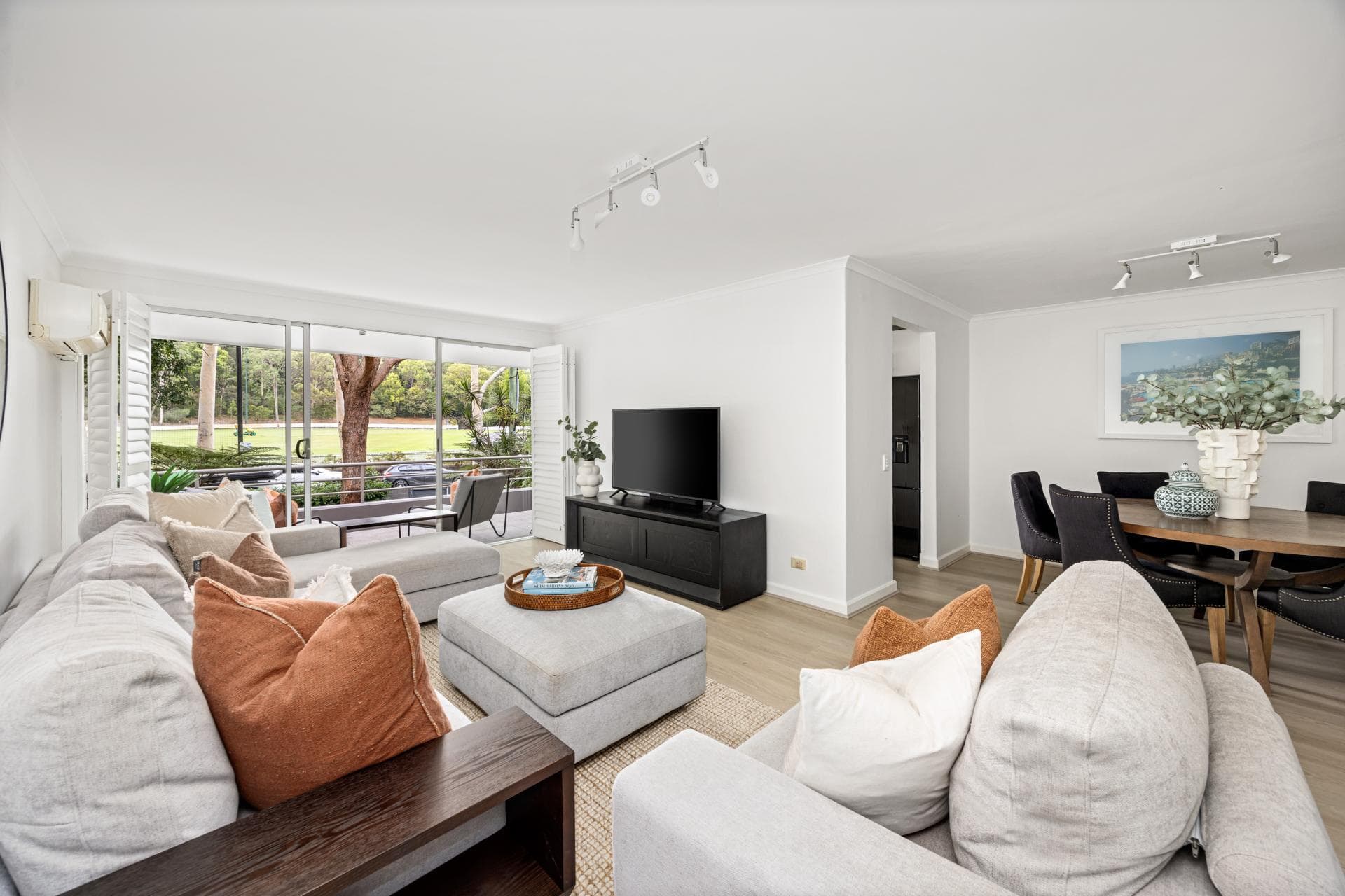 87/2 East Crescent Street, Bobs Creek - Image 1