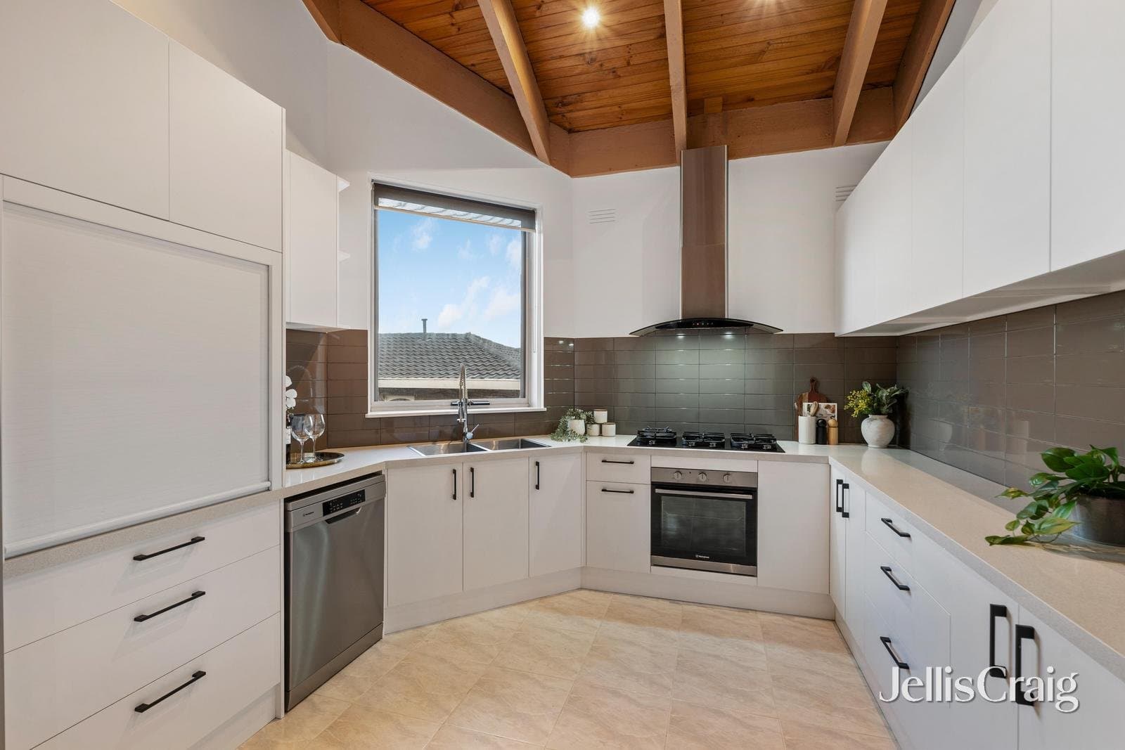 905 Ferntree Gully Road, Wheelers Hill, Wheelers Hill - Thumbnail 6