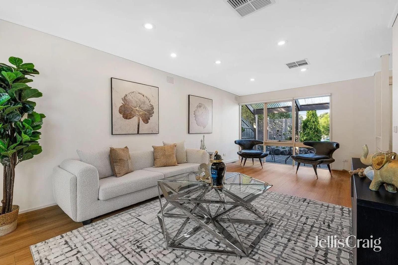 2 Allure Court, Glen Waverley, Glen Waverley - Thumbnail 3