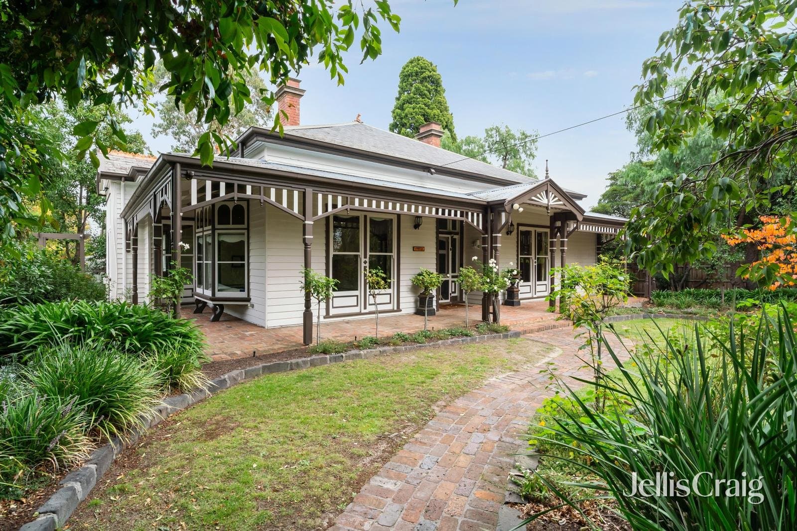18 Kent Road, Surrey Hills, Surrey Hills - Thumbnail 2