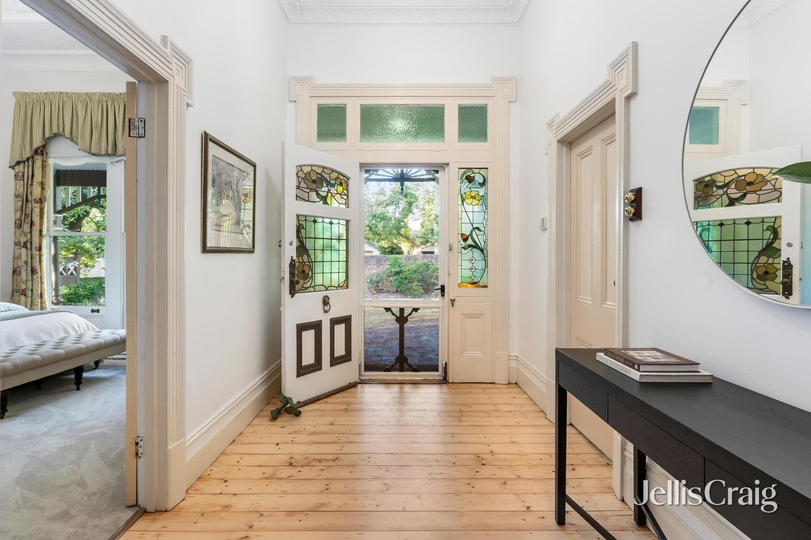 18 Kent Road, Surrey Hills, Surrey Hills - Thumbnail 4