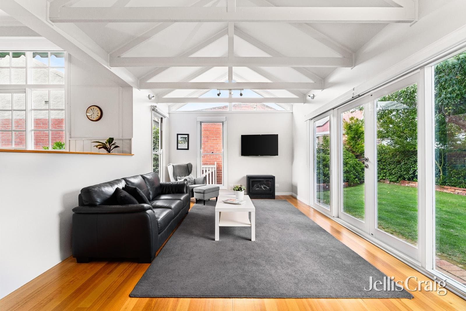 422 Drummond Street North, Lake Wendouree, Lake Wendouree - Thumbnail 4