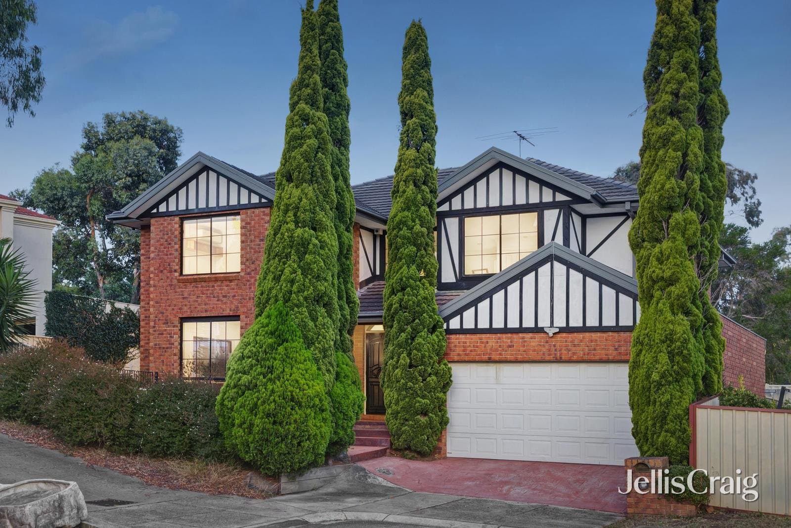 8 Cole Close, Burwood East, Burwood East - Thumbnail 2