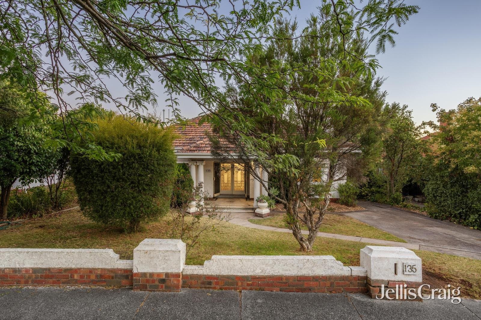 135 Maltravers Road, Ivanhoe, Ivanhoe - Image 1