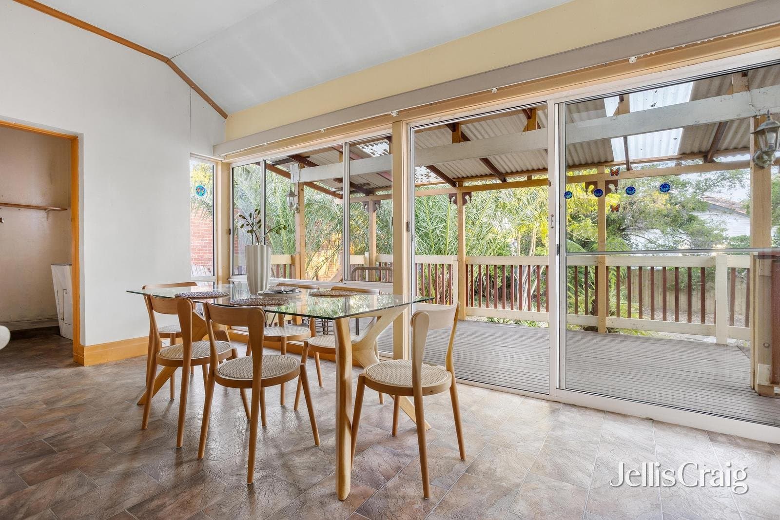 135 Maltravers Road, Ivanhoe, Ivanhoe - Thumbnail 7