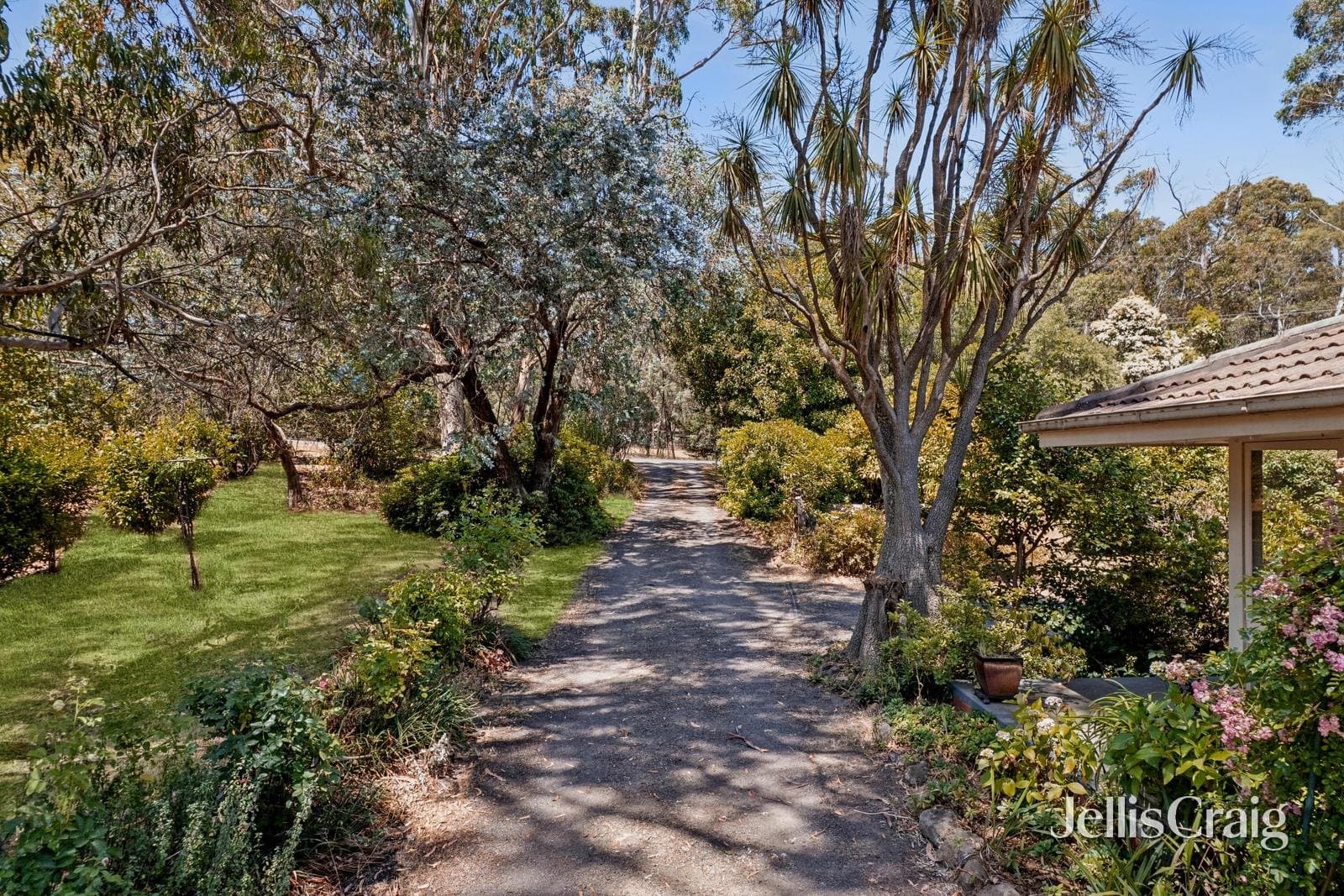 70 Spencer Road, Woodend, Woodend - Thumbnail 3