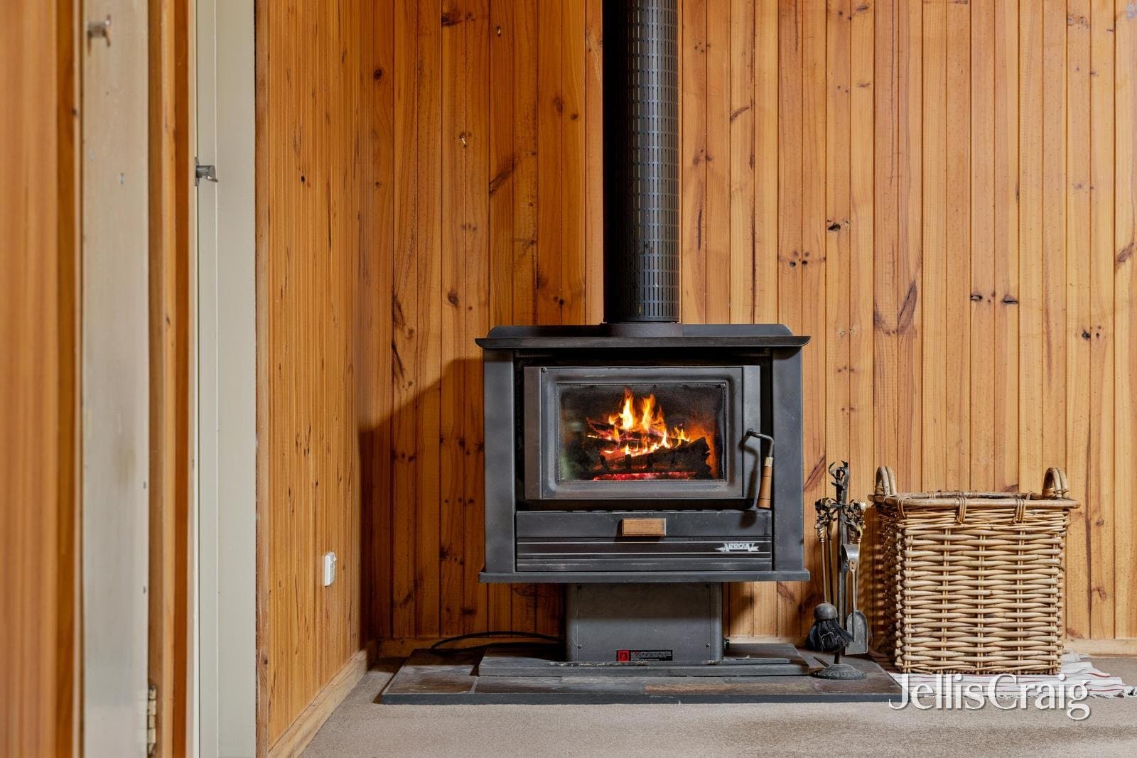 70 Spencer Road, Woodend, Woodend - Thumbnail 6