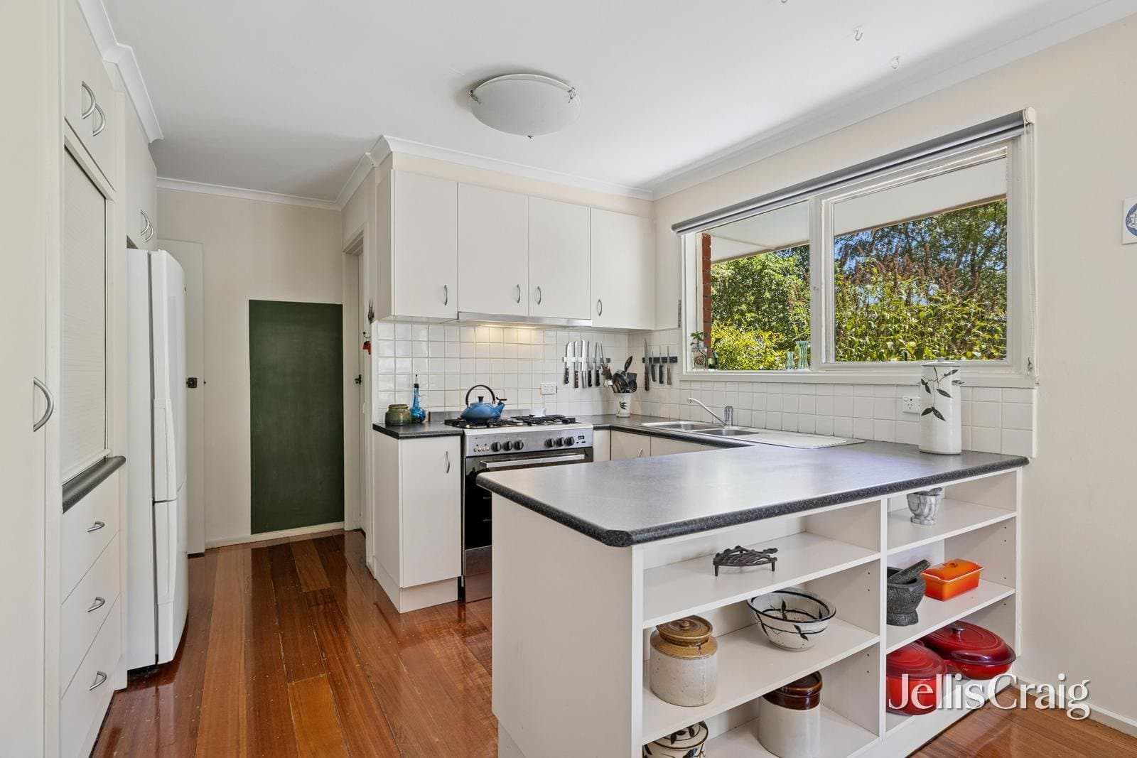70 Spencer Road, Woodend, Woodend - Thumbnail 8