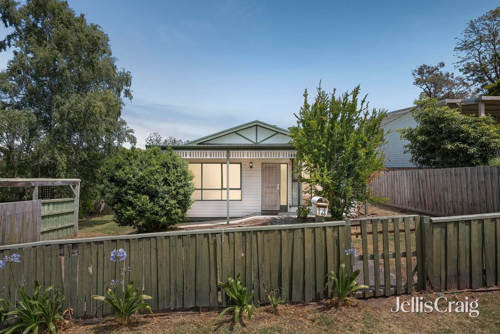 14 Athlone Street, Lilydale, Lilydale - Thumbnail 2