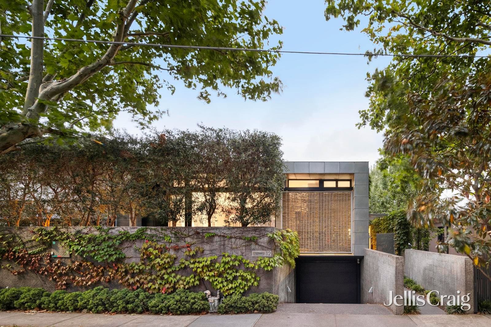 12 Joyce Street, Elwood, Elwood - Thumbnail 2