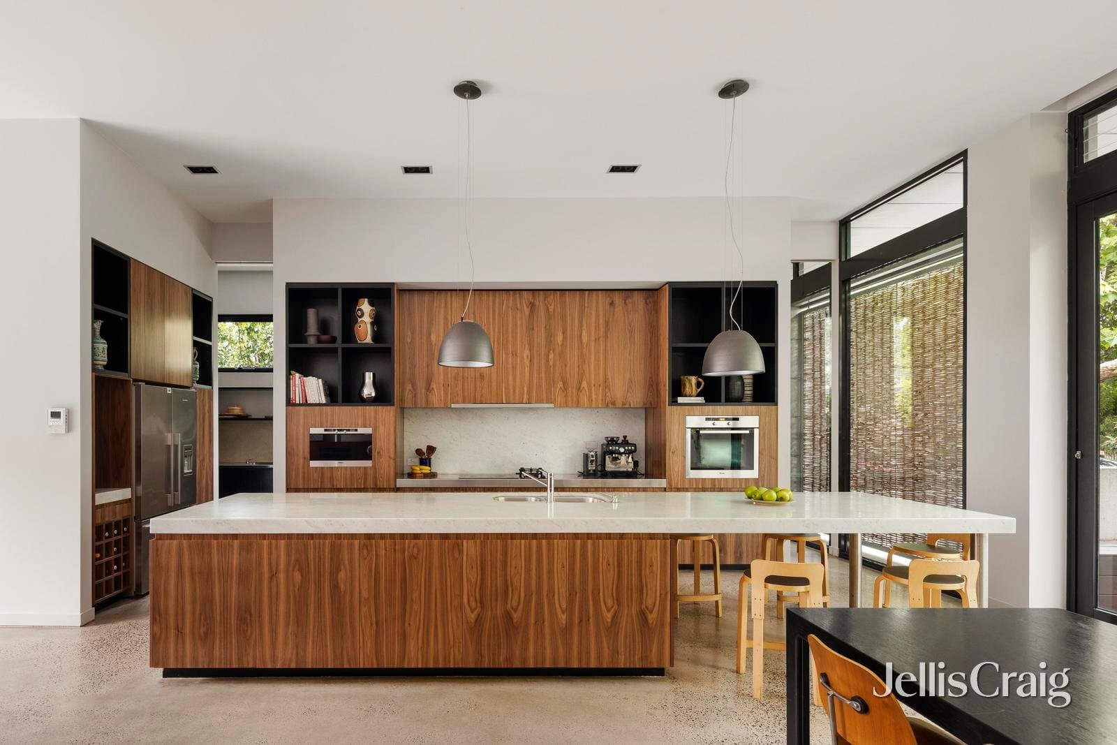 12 Joyce Street, Elwood, Elwood - Thumbnail 8