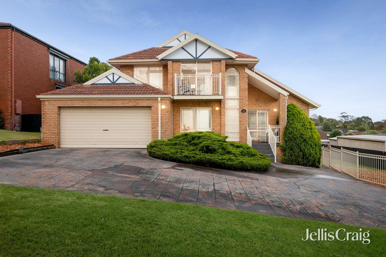13 Strathbogie Court, Kilsyth, Kilsyth - Thumbnail 2