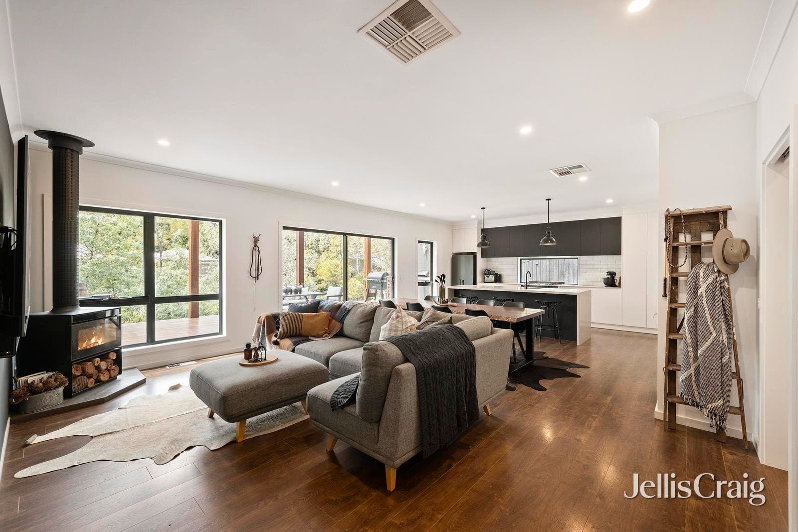2 Bushland Grove, Lilydale, Lilydale - Thumbnail 3