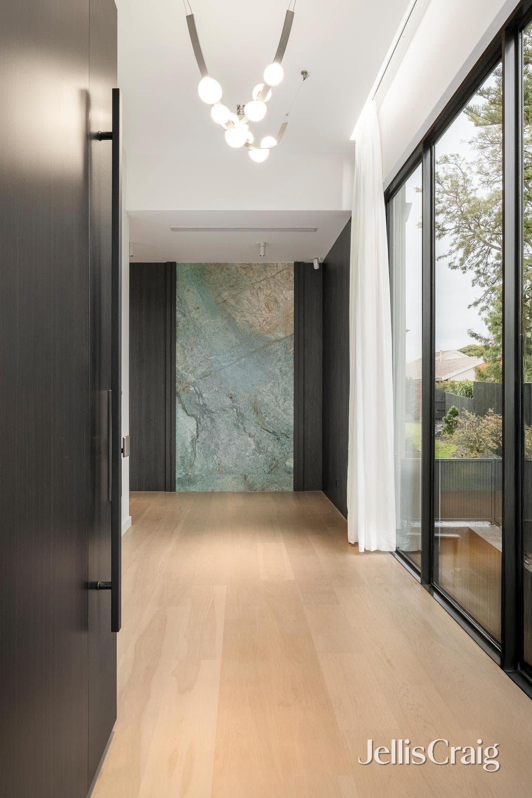 10 Trevor Court, Mount Waverley, Mount Waverley - Thumbnail 3