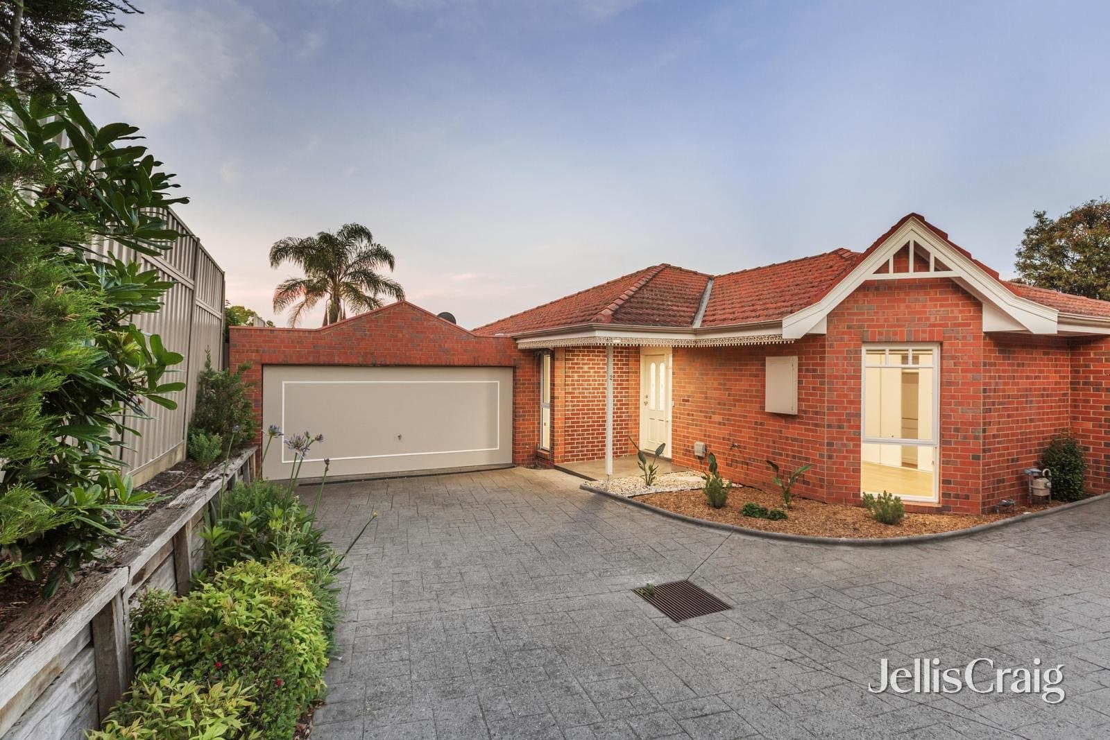 2/319 Porter Street, Templestowe, Templestowe - Thumbnail 2