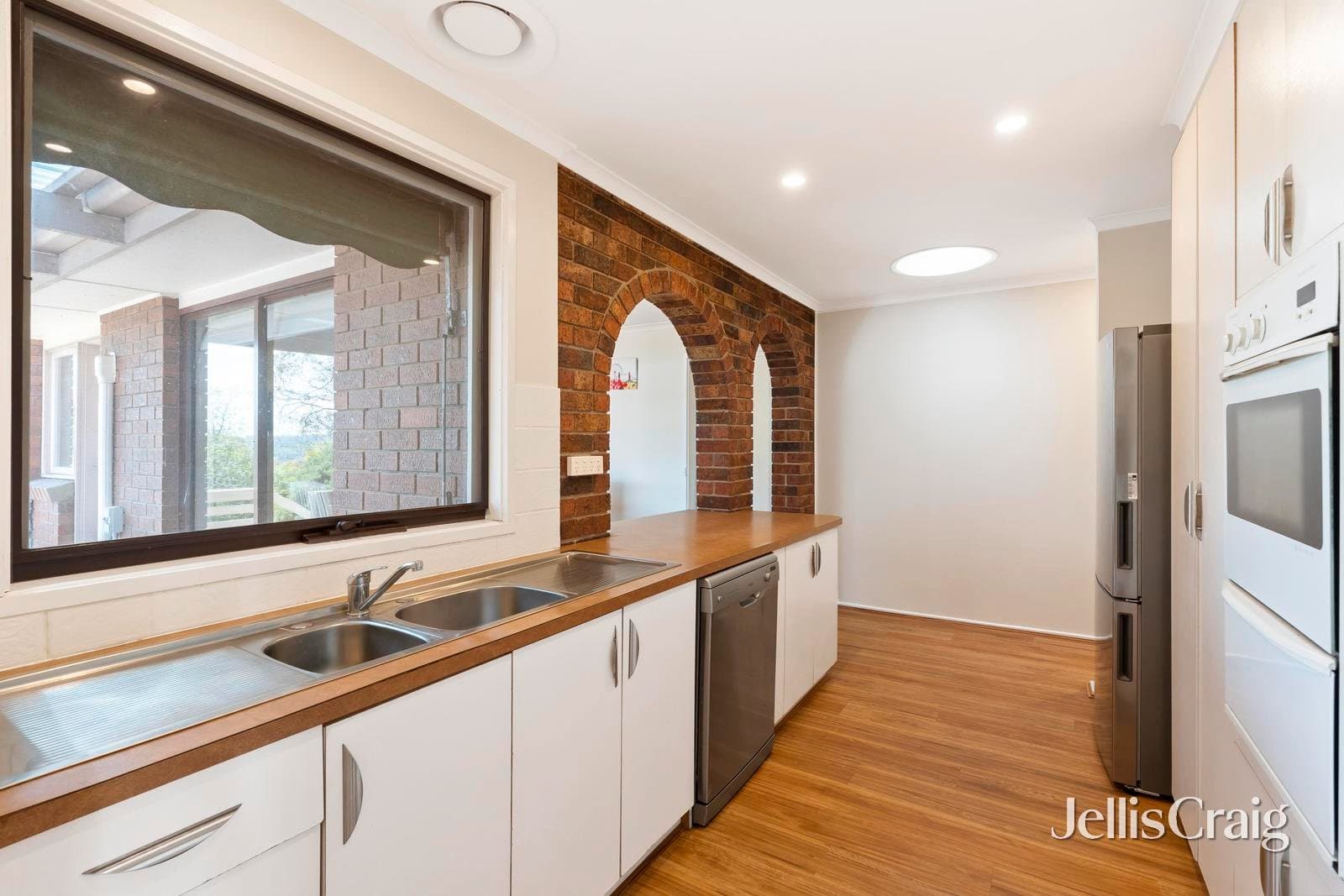 17 Blueberry Road, Mooroolbark, Mooroolbark - Thumbnail 3