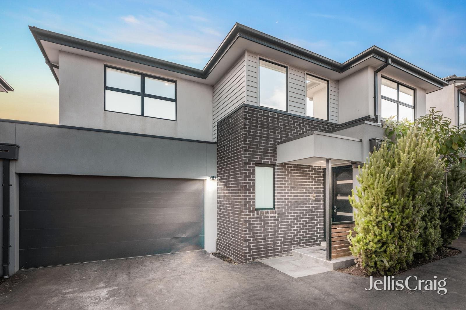 2/6 Sunhill Road, Templestowe Lower, Templestowe Lower - Thumbnail 2