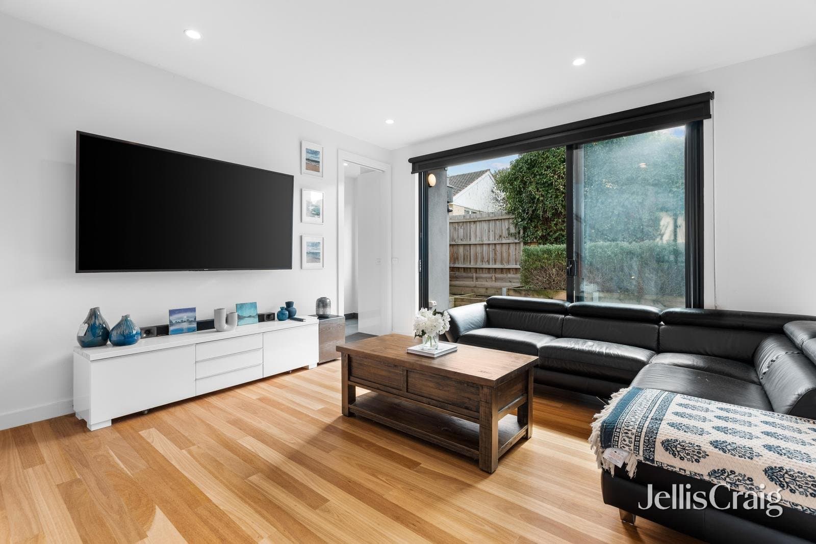 2/6 Sunhill Road, Templestowe Lower, Templestowe Lower - Thumbnail 3