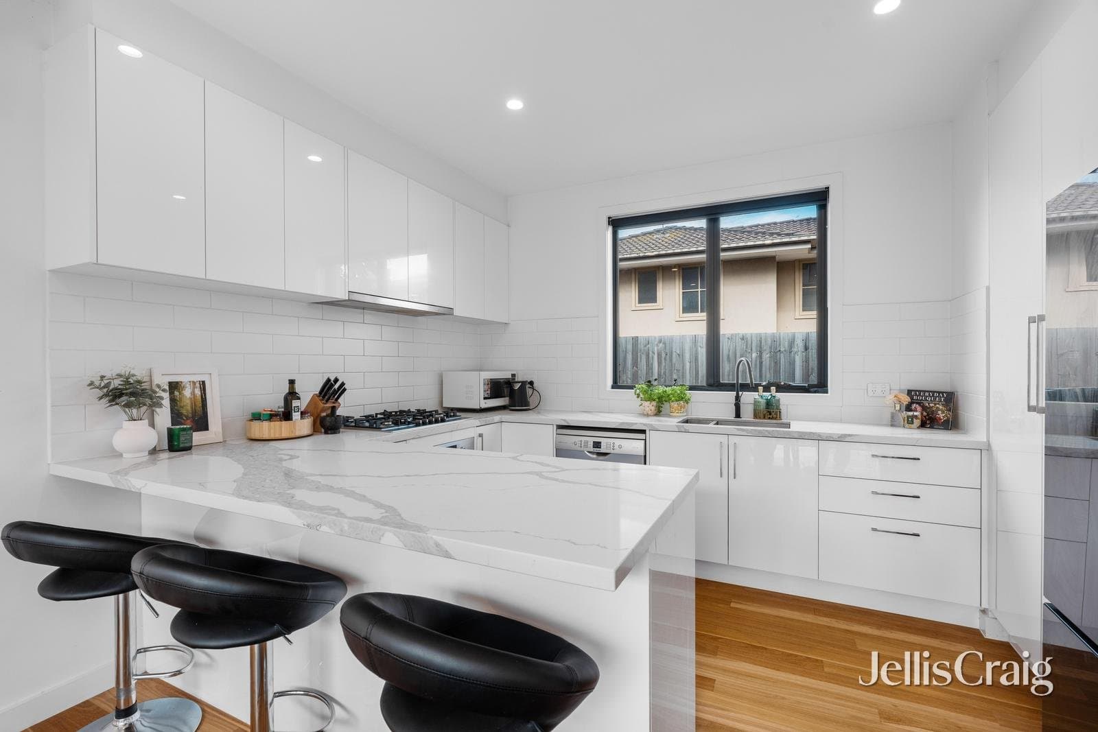 2/6 Sunhill Road, Templestowe Lower, Templestowe Lower - Thumbnail 8