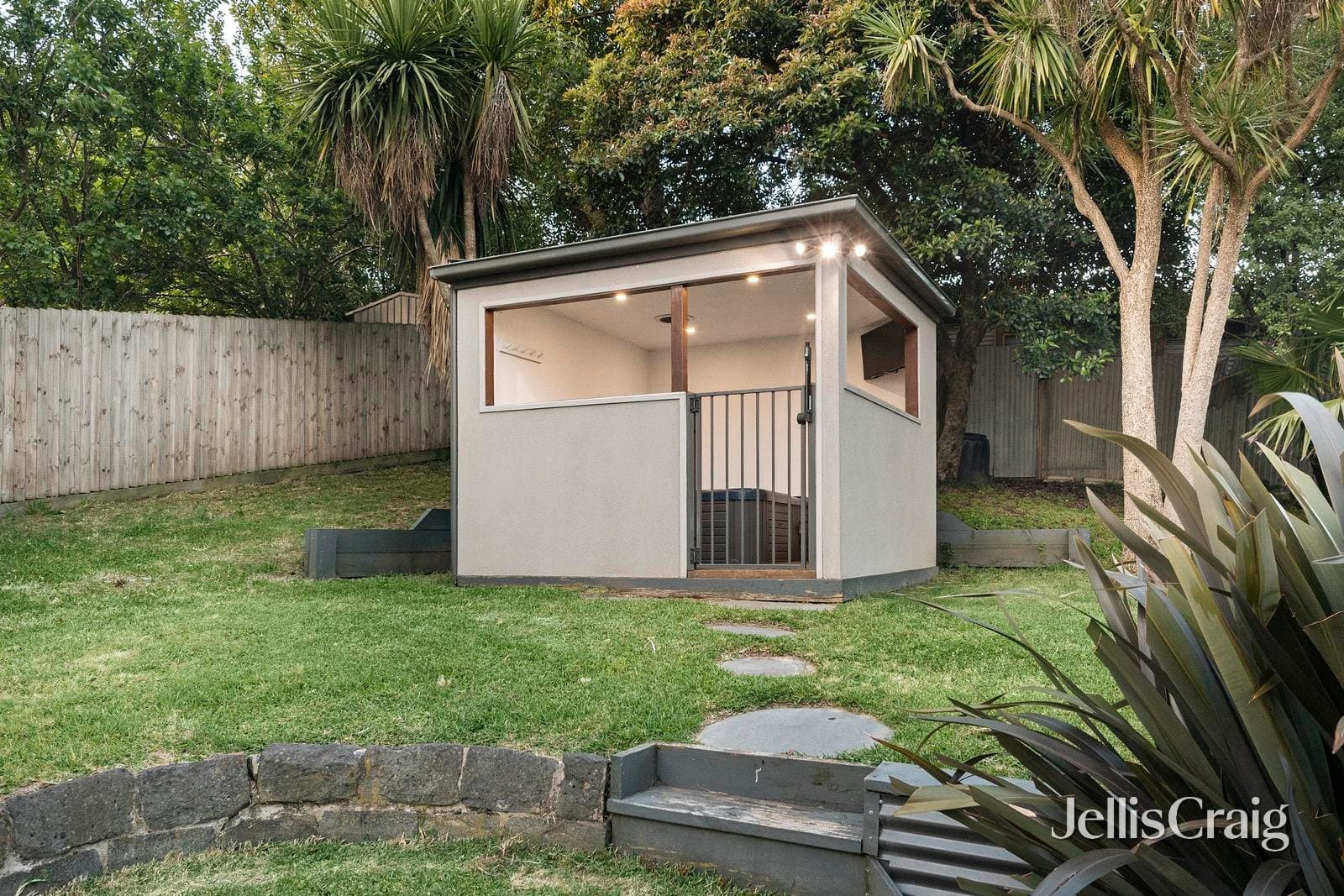 9 Alawara Drive, Mooroolbark, Mooroolbark - Image 1
