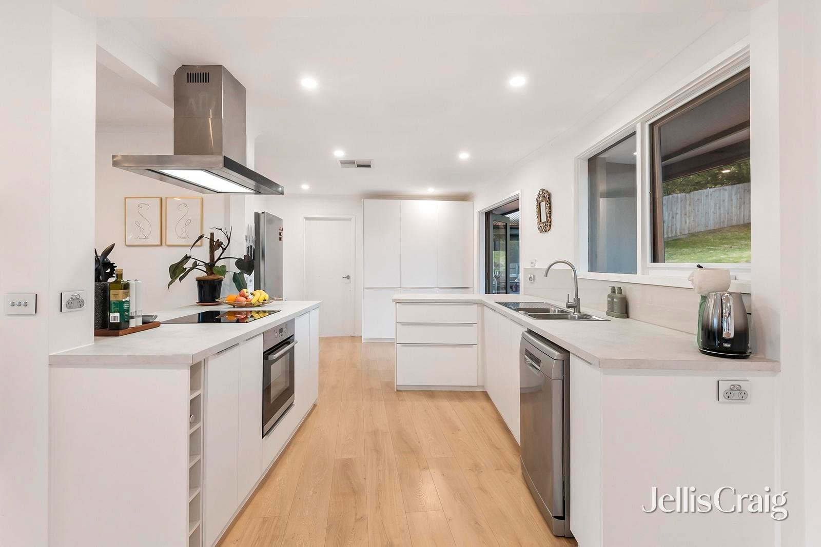 9 Alawara Drive, Mooroolbark, Mooroolbark - Thumbnail 5