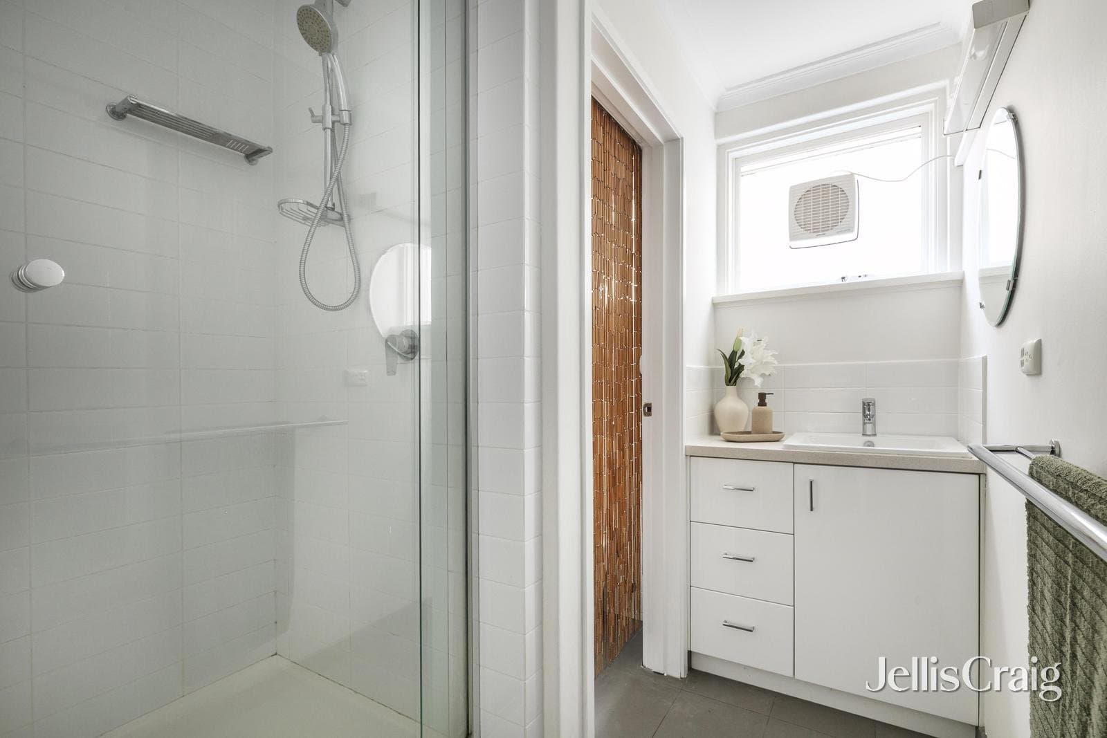 1/24-30 Raglan Street, South Melbourne, South Melbourne - Image 1