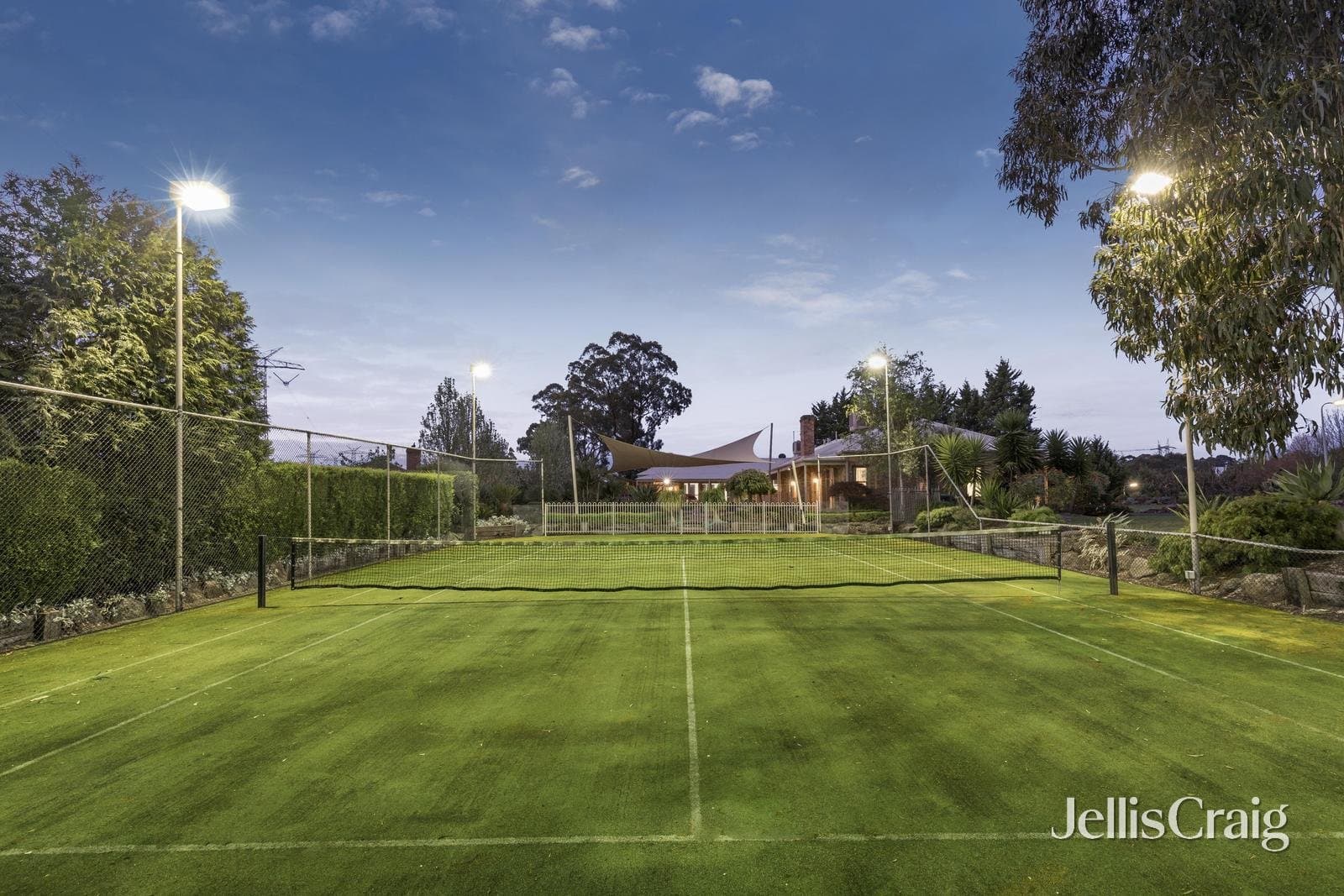 2 Arnold Drive, Donvale, Donvale - Image 1