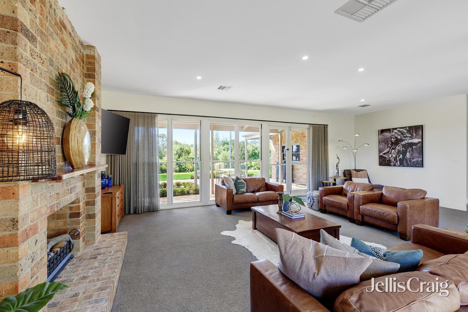 2 Arnold Drive, Donvale, Donvale - Thumbnail 4