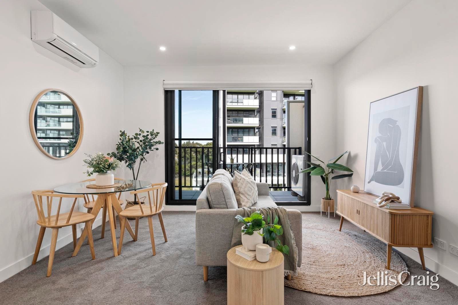 203/8 Olive York Way, Brunswick West, Wynyard - Thumbnail 2