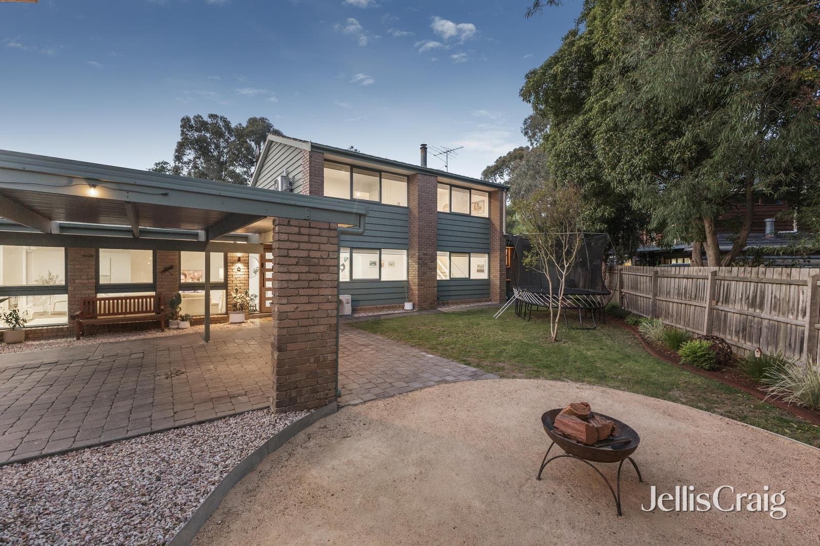 6 Aminya Place, Briar Hill, Briar Hill - Image 1