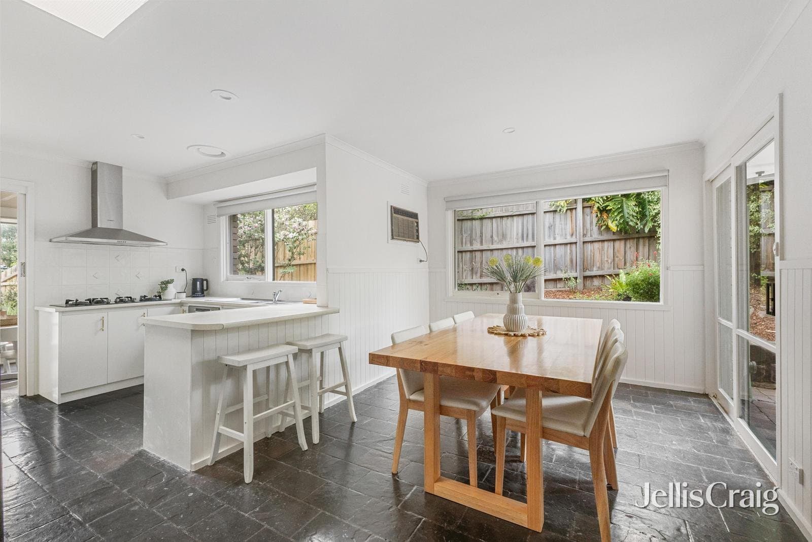 6 Aminya Place, Briar Hill, Briar Hill - Thumbnail 5