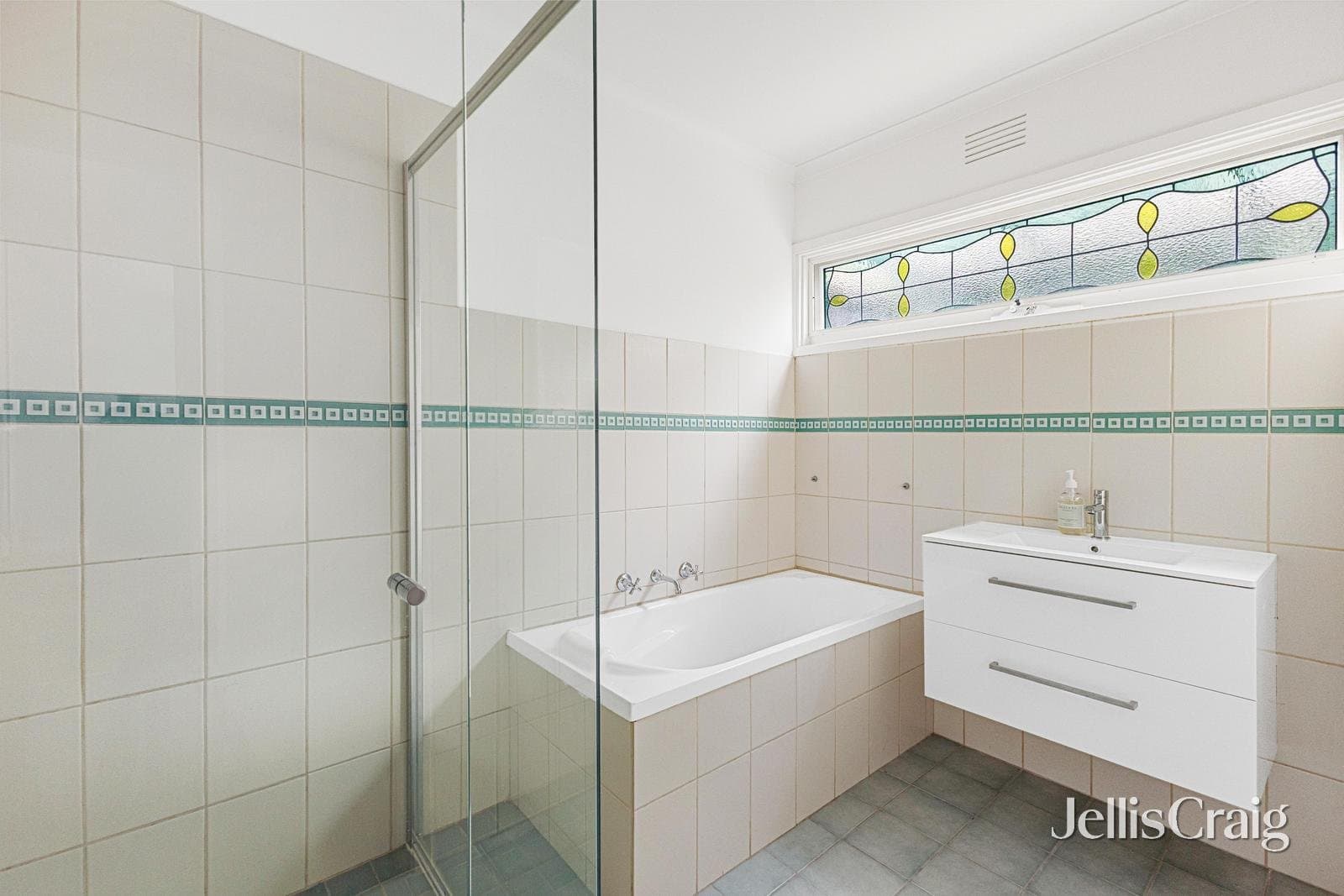6 Aminya Place, Briar Hill, Briar Hill - Thumbnail 7