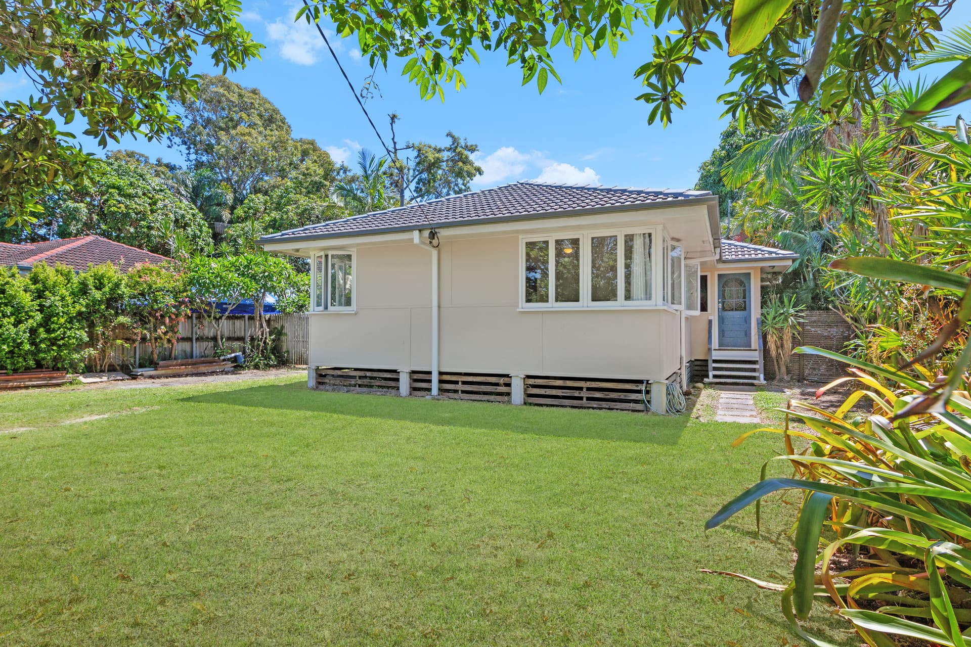 12 Riverside Drive, Currumbin Waters, QLD, 4223, Currumbin Waters - Thumbnail 8