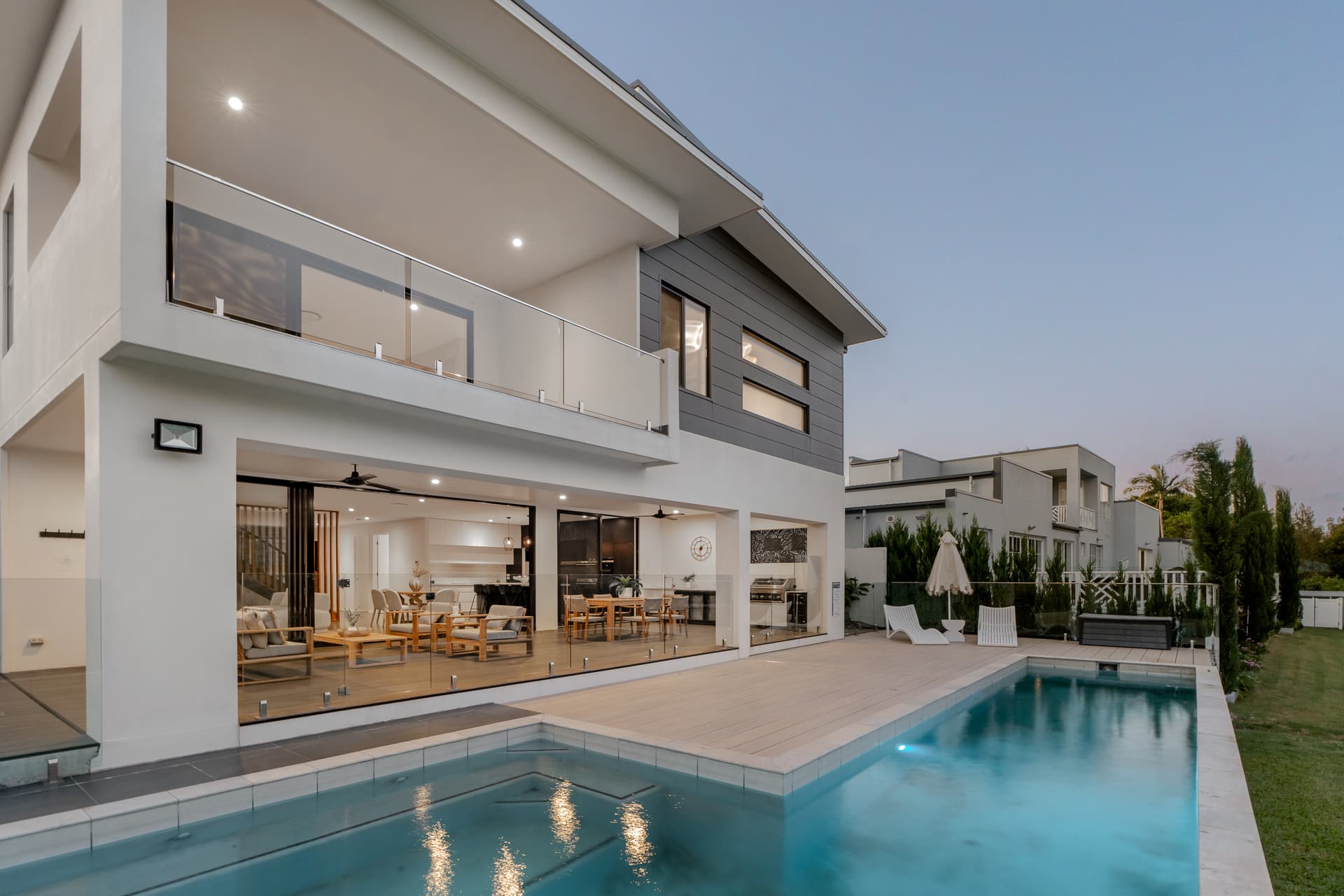 4 Edgewater  Place, Helensvale, QLD, 4212, Helensvale - Thumbnail 3