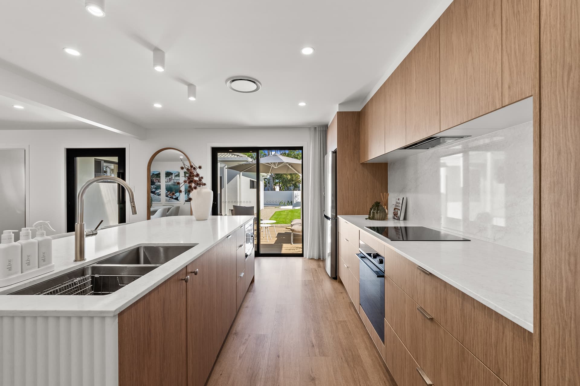5 Arthur Street, Biggera Waters, QLD, 4216, Biggera Waters - Thumbnail 6