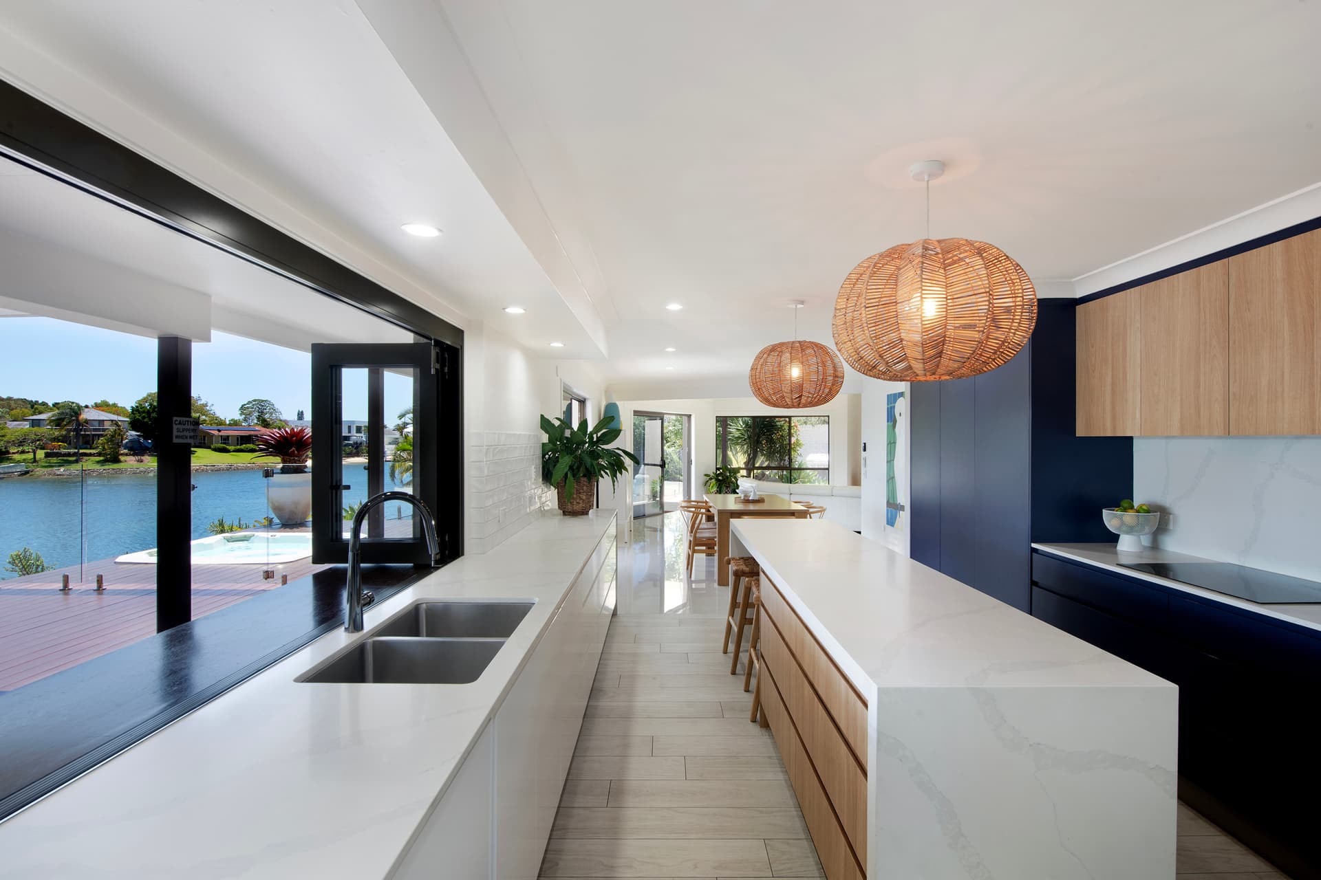 31 Coobowie Street, Broadbeach Waters, QLD, 4218, Broadbeach Waters - Thumbnail 2