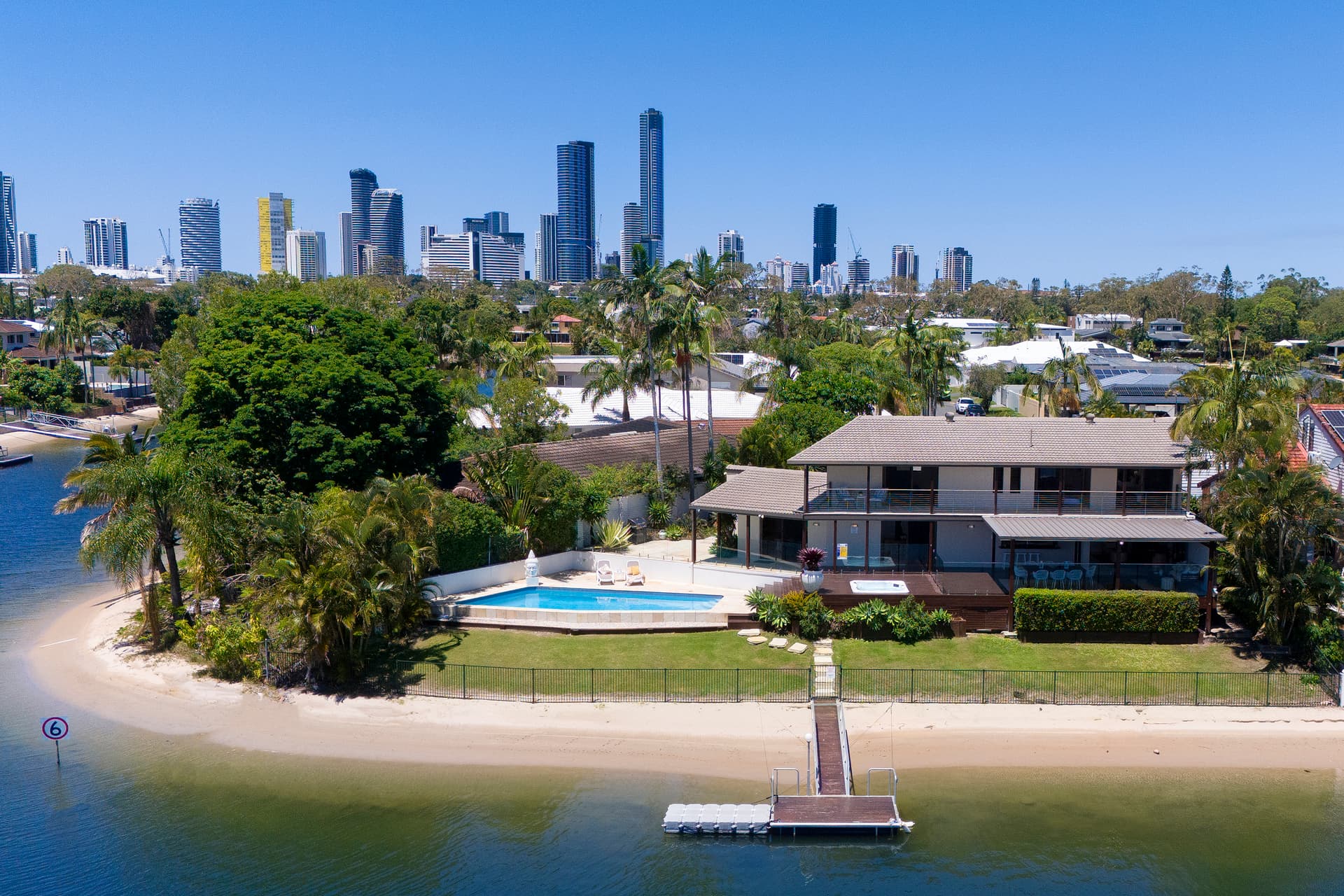31 Coobowie Street, Broadbeach Waters, QLD, 4218, Broadbeach Waters - Thumbnail 4