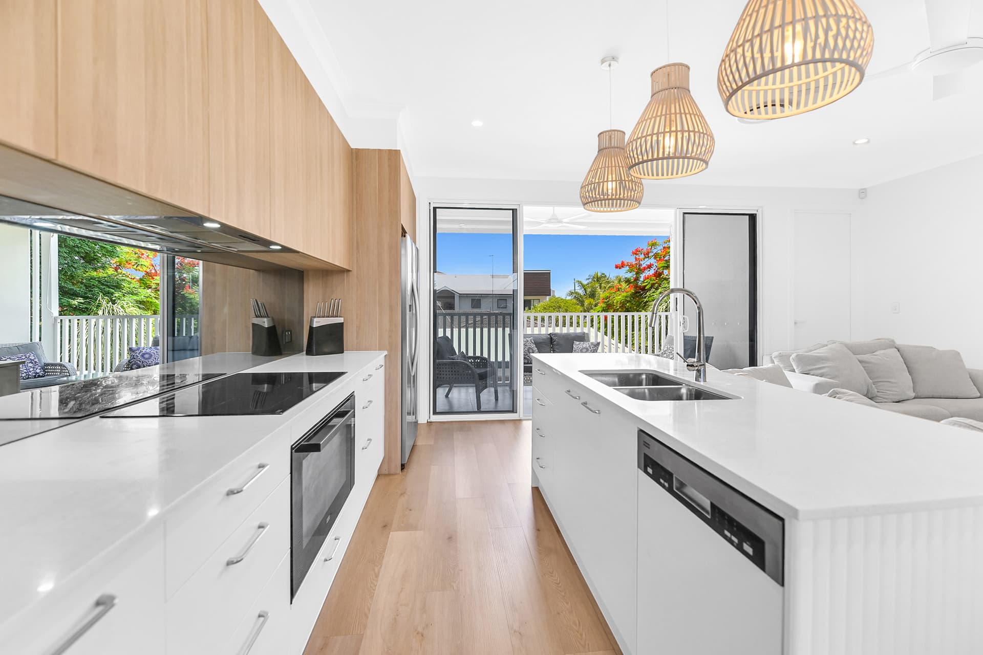 2/38 Mawarra Street, Chevron Island, QLD, 4217, Chevron Island - Thumbnail 4