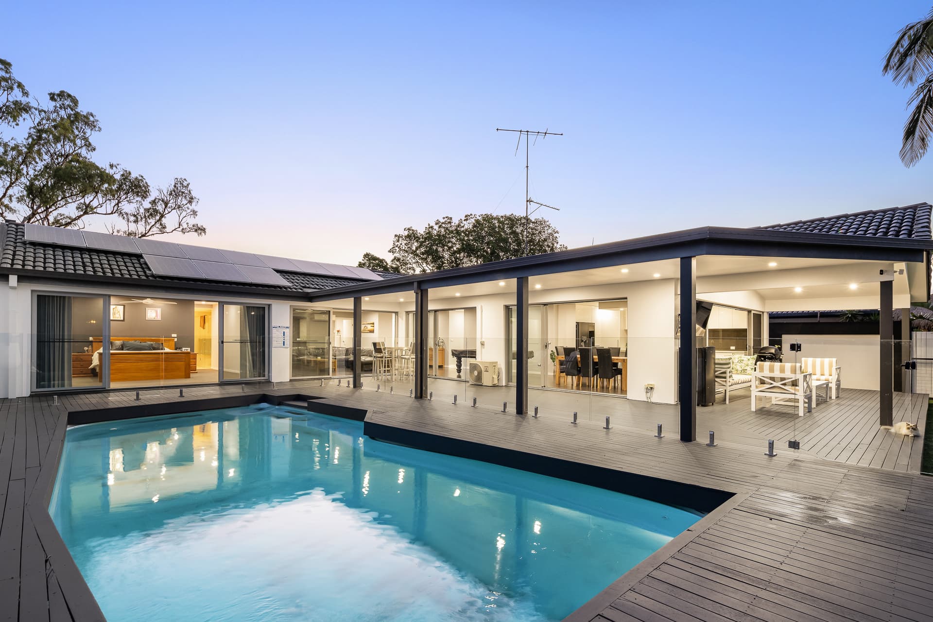 5 Goolagong Court, Broadbeach Waters, QLD, 4218, Broadbeach Waters - Thumbnail 2