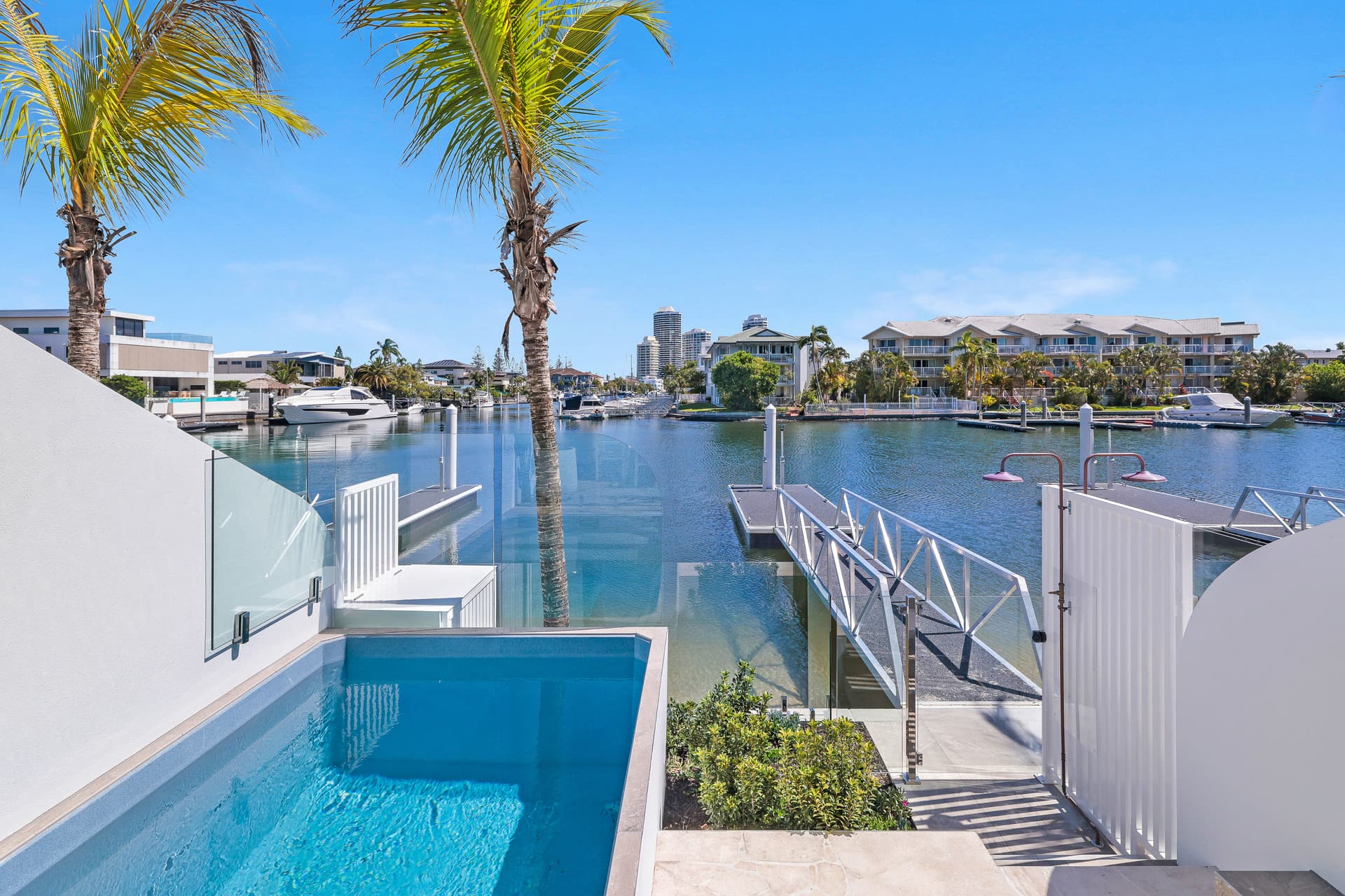 2/10-12 Jennifer Avenue, Runaway Bay, QLD, 4216, Bonny Hills - Thumbnail 2