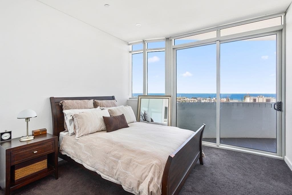 1103/10 Regent Street, Wollongong - Thumbnail 5