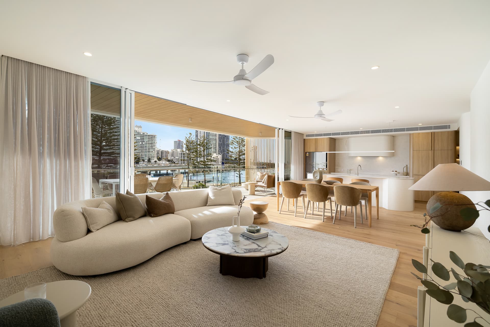 Villa 6, 19-21 Rankin Parade, Main Beach, QLD, 4217, Main Beach - Thumbnail 2