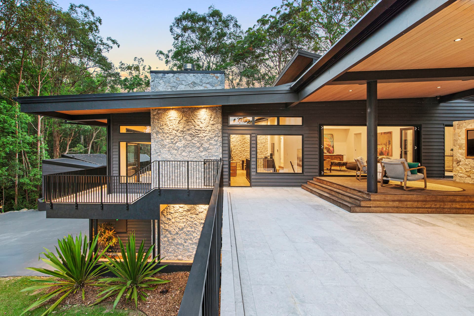 30 Kooringal Court, Tallebudgera, QLD, 4228, Tallebudgera - Thumbnail 2