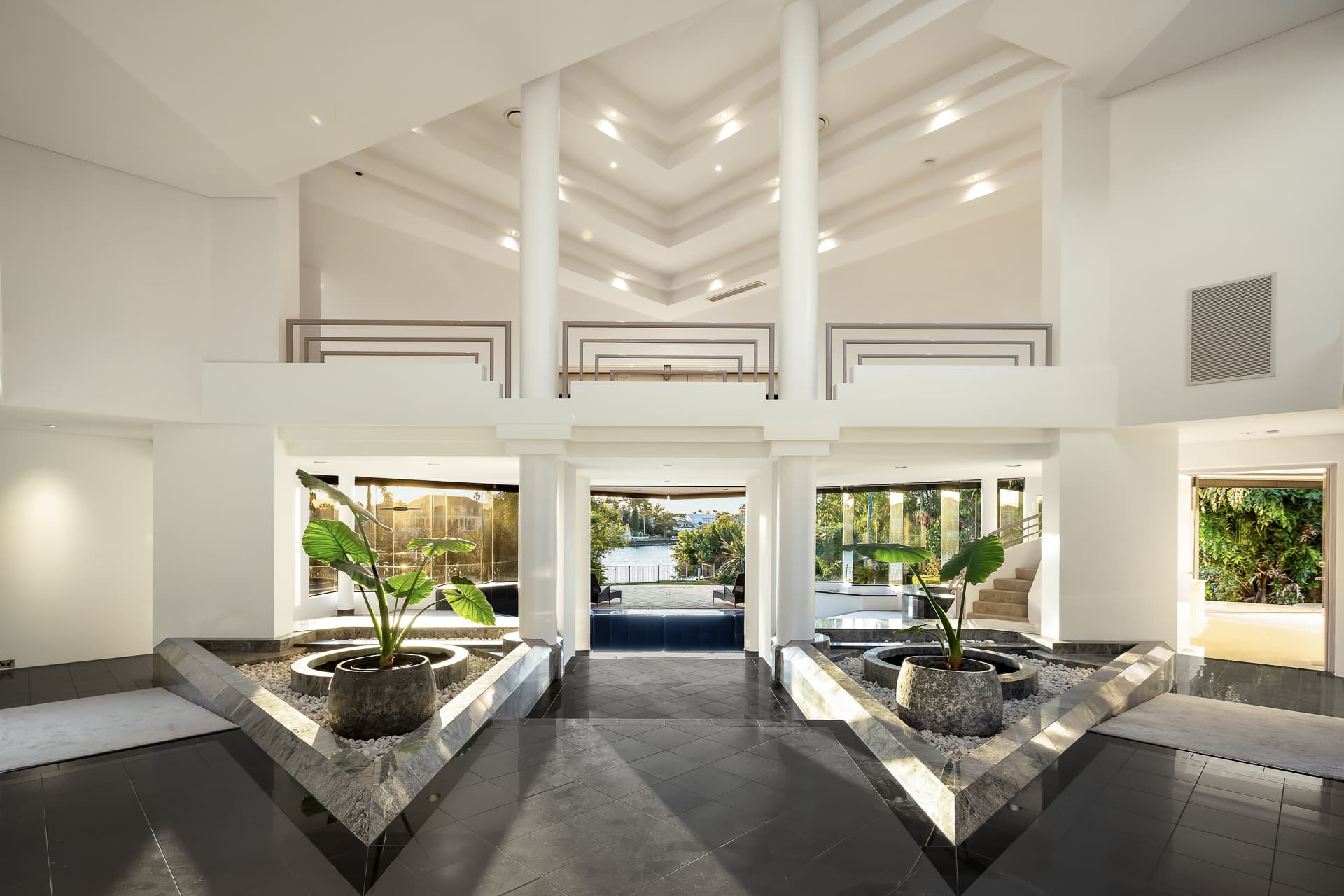 299A Monaco Street, Broadbeach Waters, QLD, 4218, Broadbeach Waters - Thumbnail 3