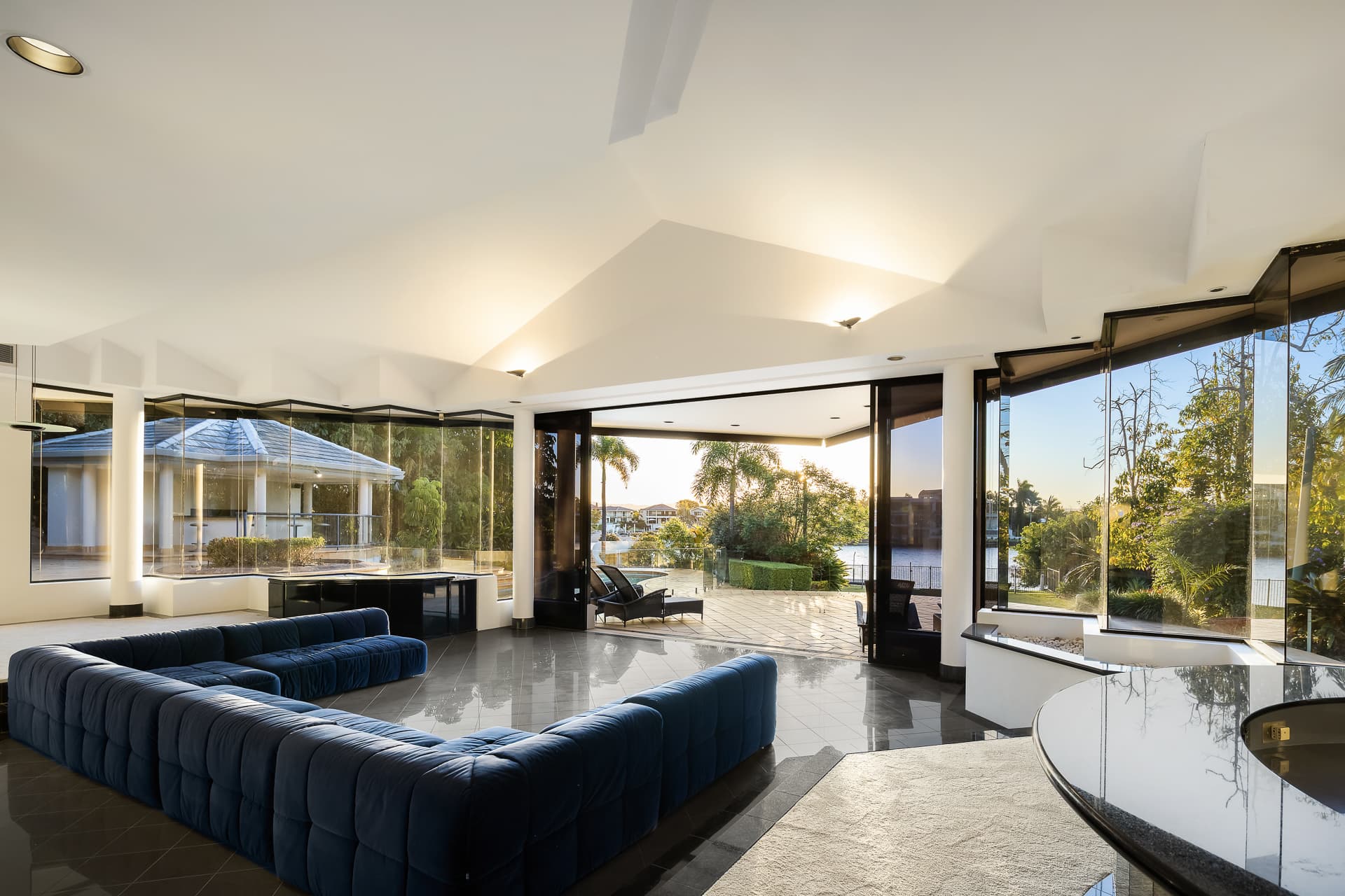 299A Monaco Street, Broadbeach Waters, QLD, 4218, Broadbeach Waters - Thumbnail 4